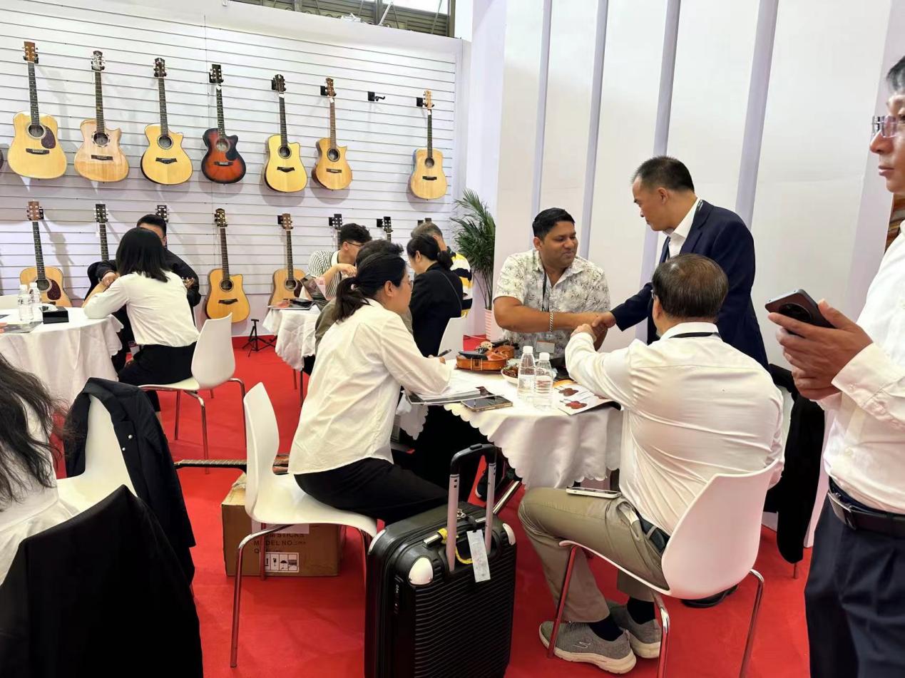 江蘇鳳靈樂器有限公司 江蘇鳳靈樂器有限公司